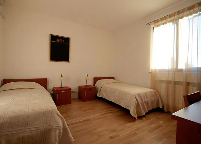 Nadia Apartment *